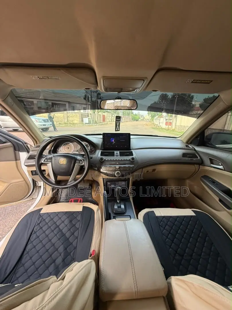 Honda Accord 2011 White