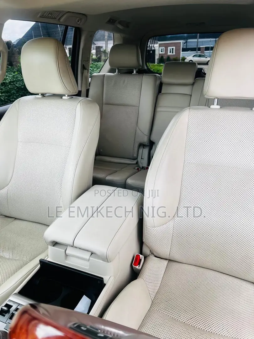 Lexus GX 2012 Gold