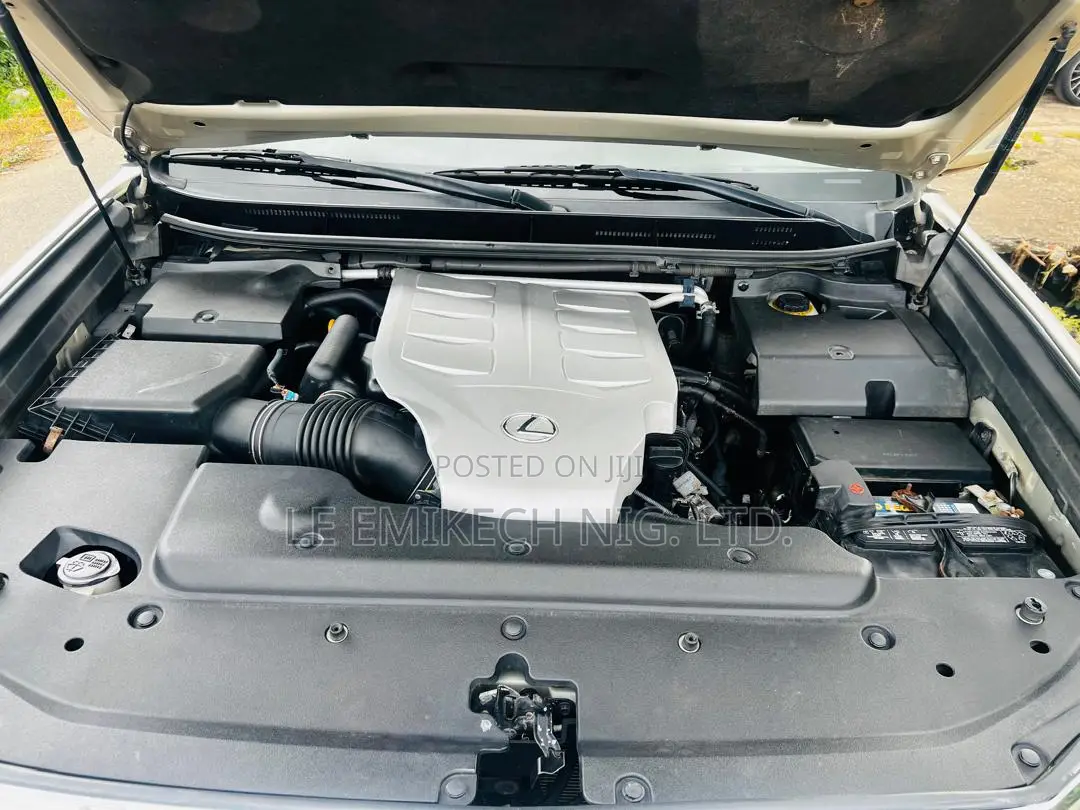 Lexus GX 2012 Gold