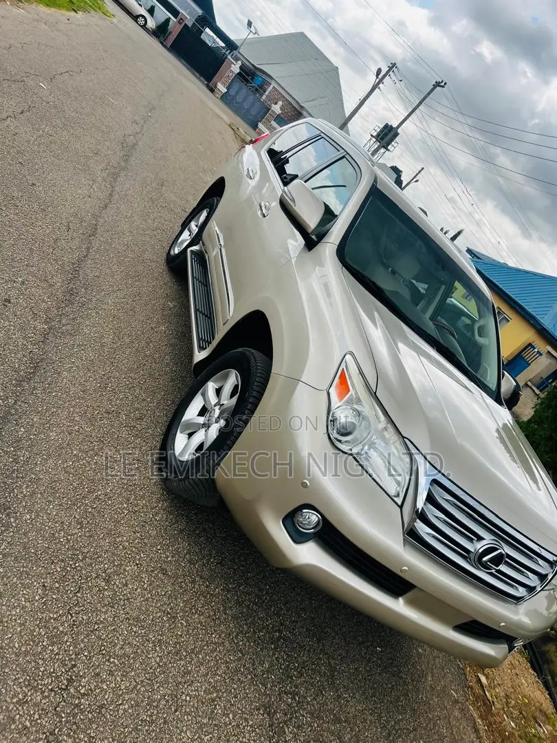 Lexus GX 2012 Gold