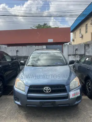 Toyota RAV4 Limited 2011 Blue