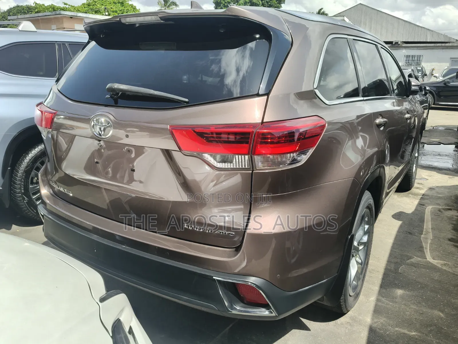 Toyota Highlander Limited Platinum 2019 Brown