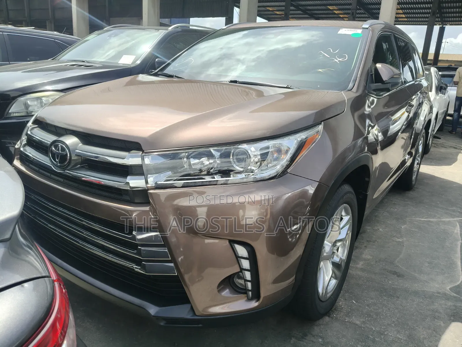 Toyota Highlander Limited Platinum 4x2 V6 (3.5L 6cyl 8A) 2018 Brown