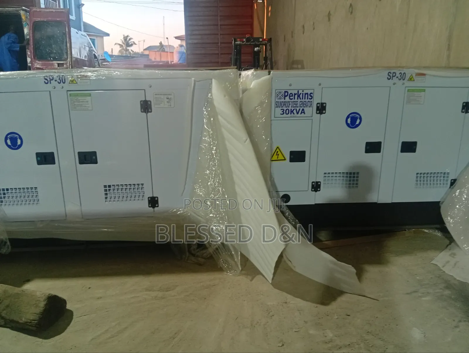 30kva Perkins Soundproof Diesel Generator