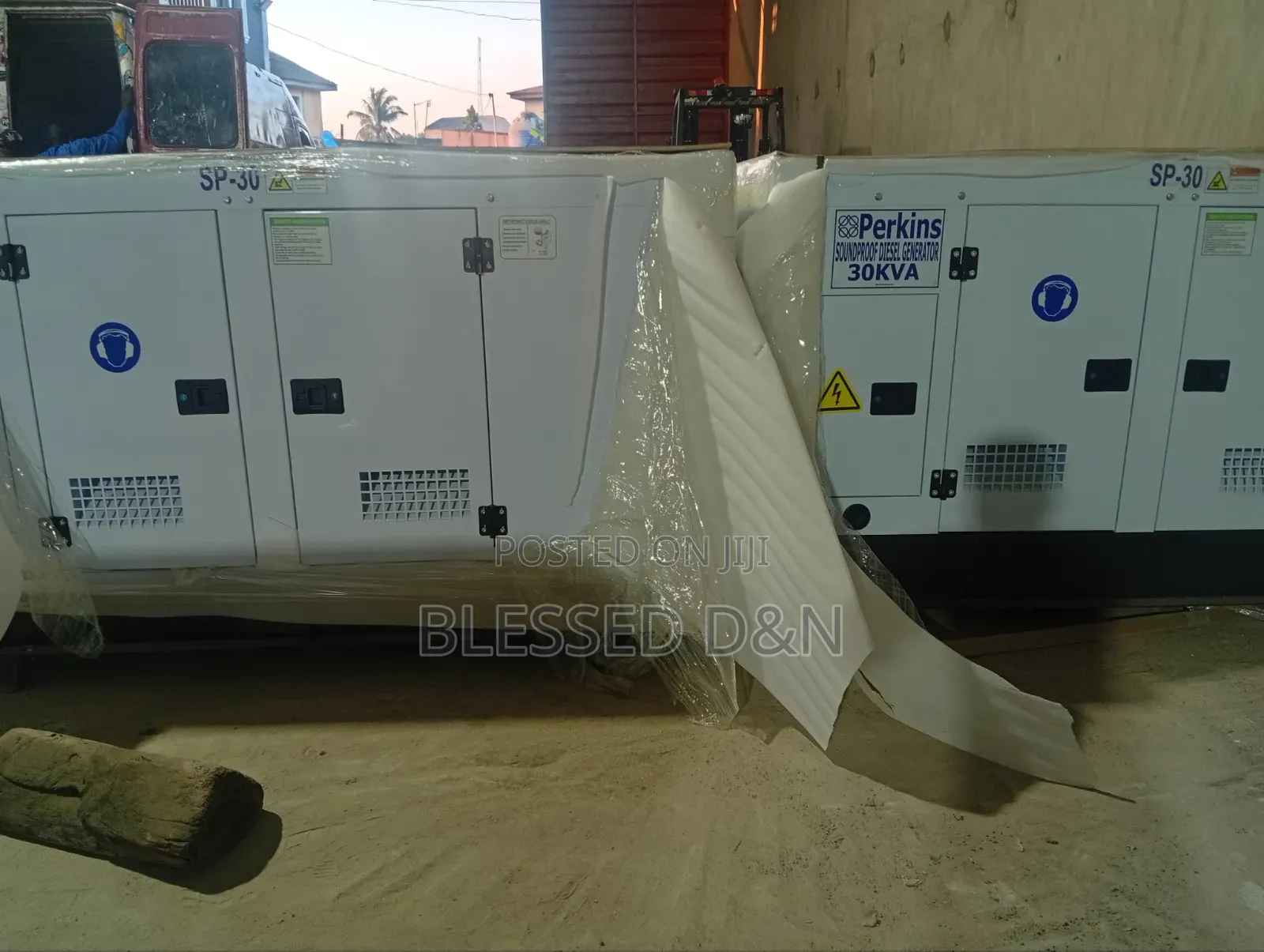 30kva Perkins Soundproof Diesel Generator