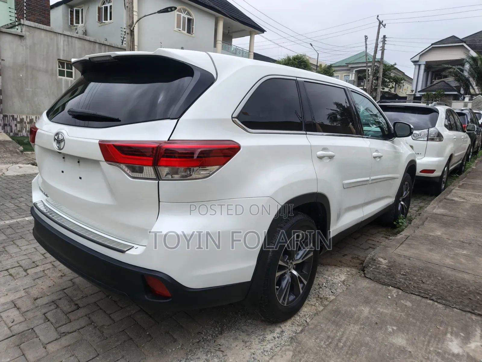 Toyota Highlander LE 2019 White