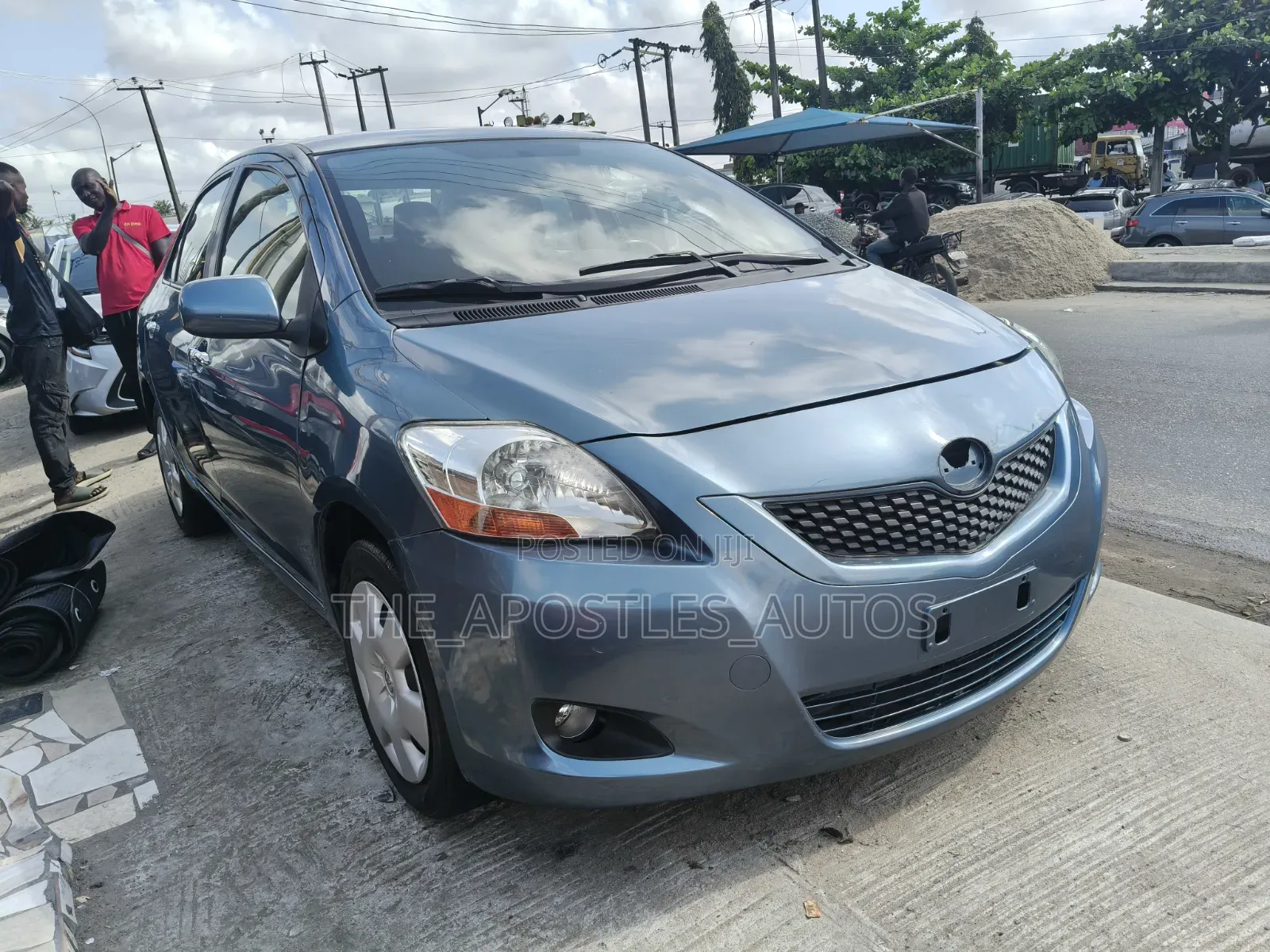 Toyota Yaris 2012 Blue