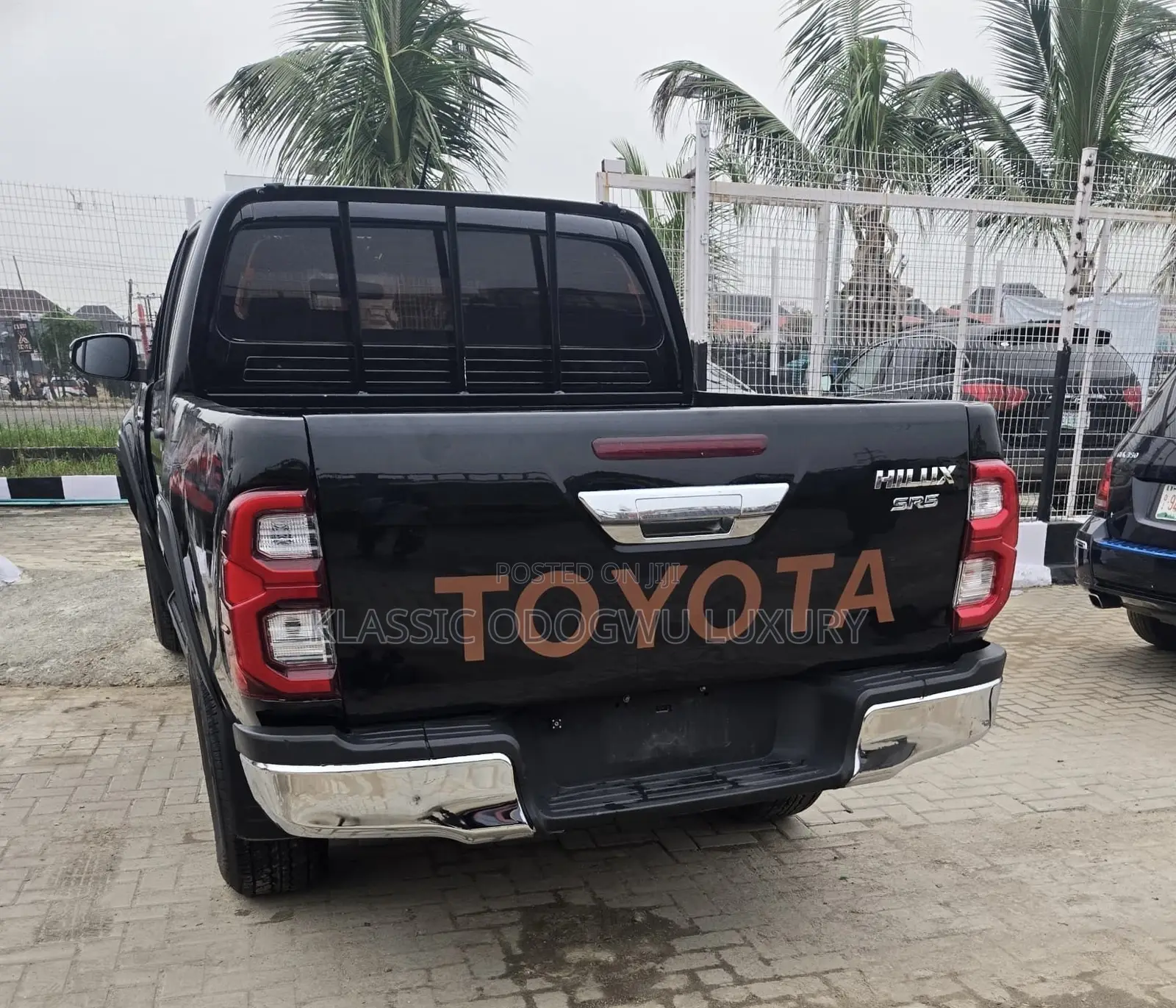 Toyota Hilux SR5 4x4 2013 Black