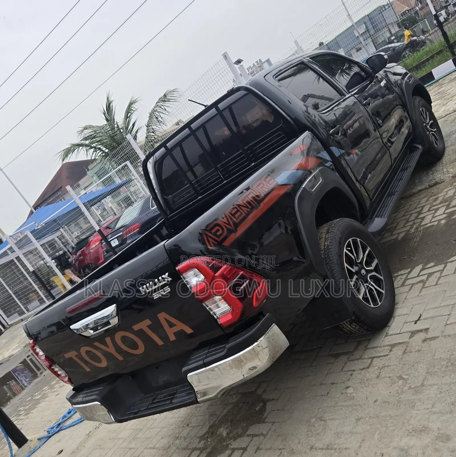 Toyota Hilux SR5 4x4 2013 Black
