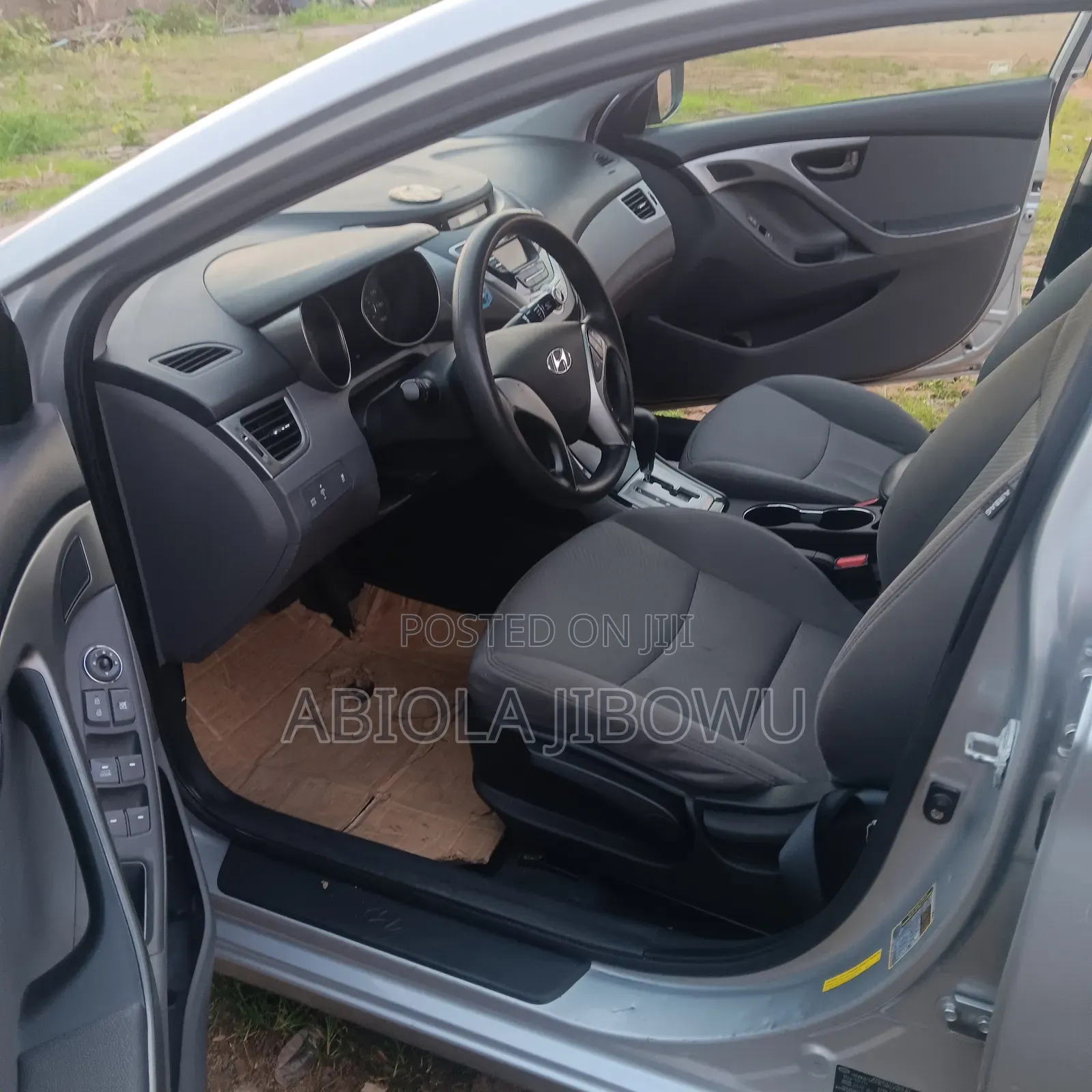 Hyundai Elantra 2011 Silver
