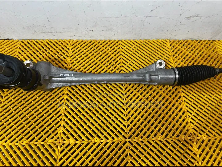 Toyota Yaris,Vitz,Echo,Aqua,belta,platz,Vios & Mazda 2 Steering Rack