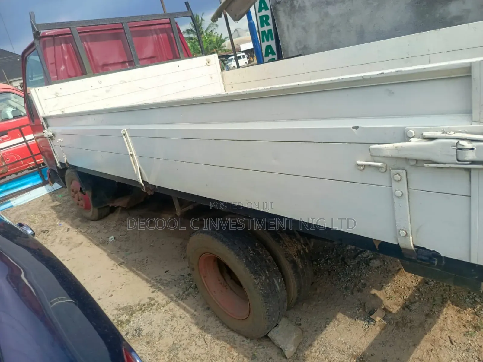 Toyota Dyna Truck 2004 Red