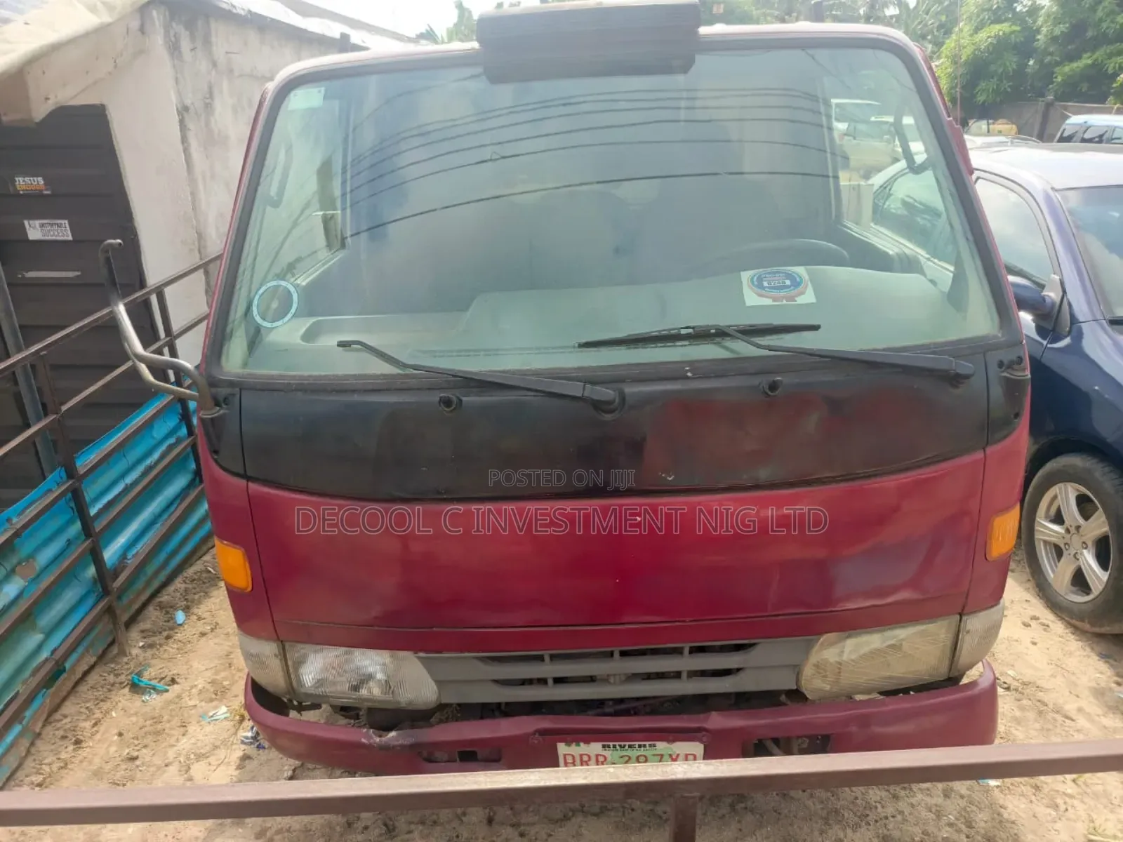 Toyota Dyna Truck 2004 Red