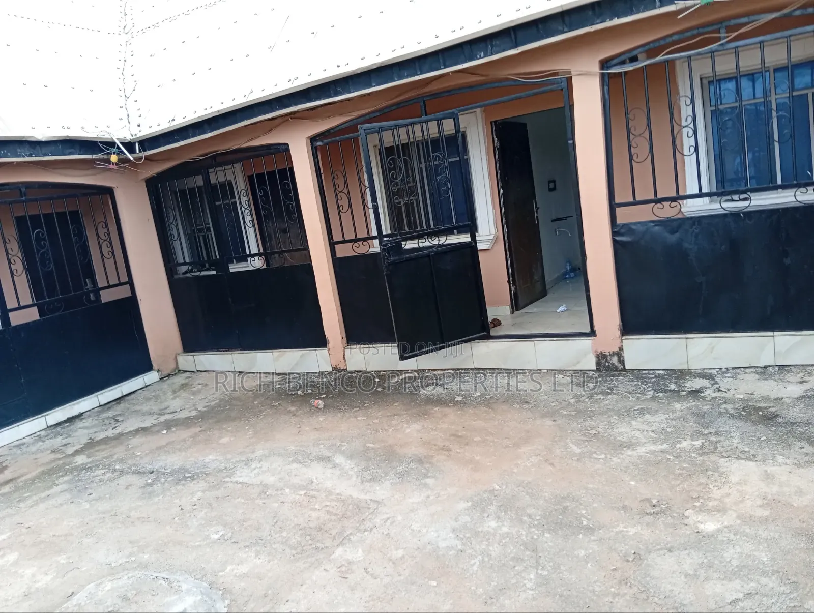 Studio Apartment in Dutse Obasanjo Road for rent