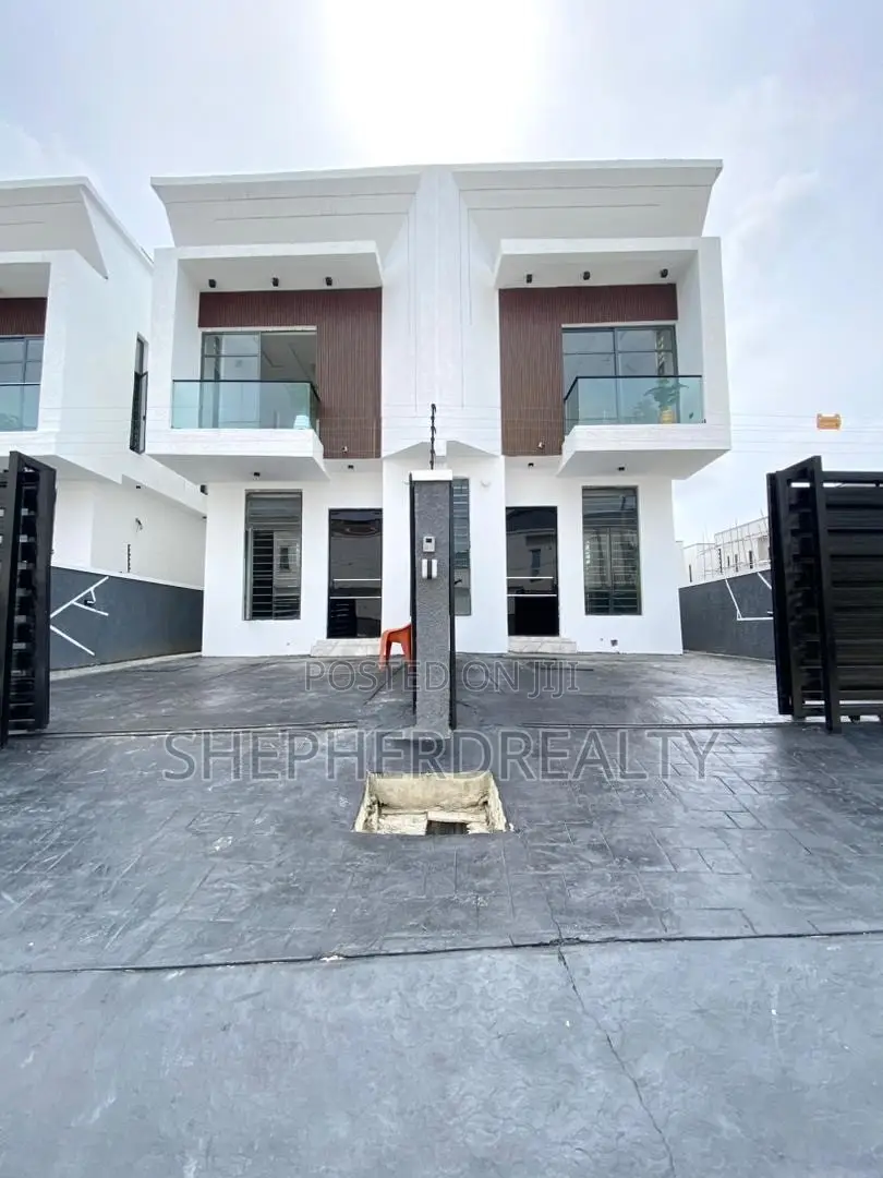 4bdrm Duplex in Lekki for sale