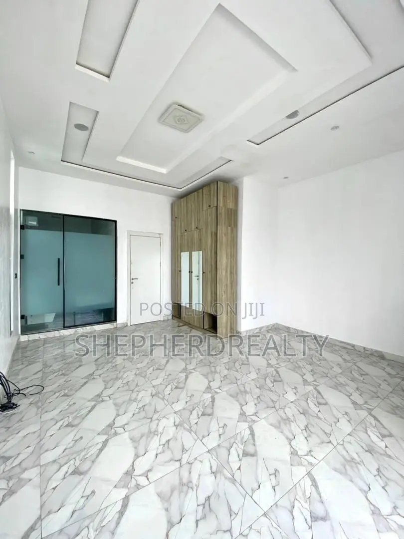 4bdrm Duplex in Lekki for sale
