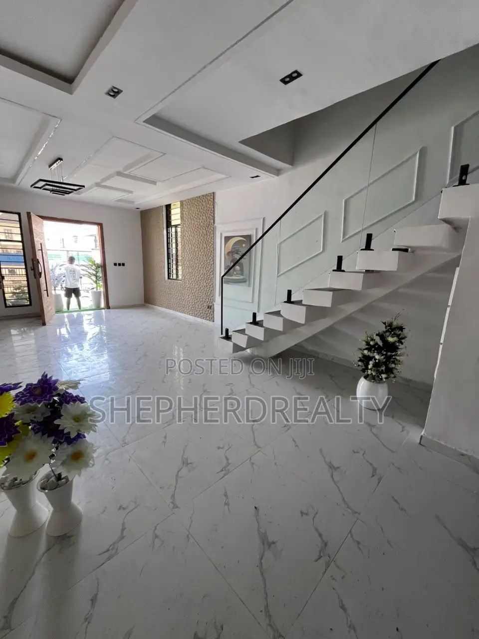 4bdrm Duplex in Ikota for sale