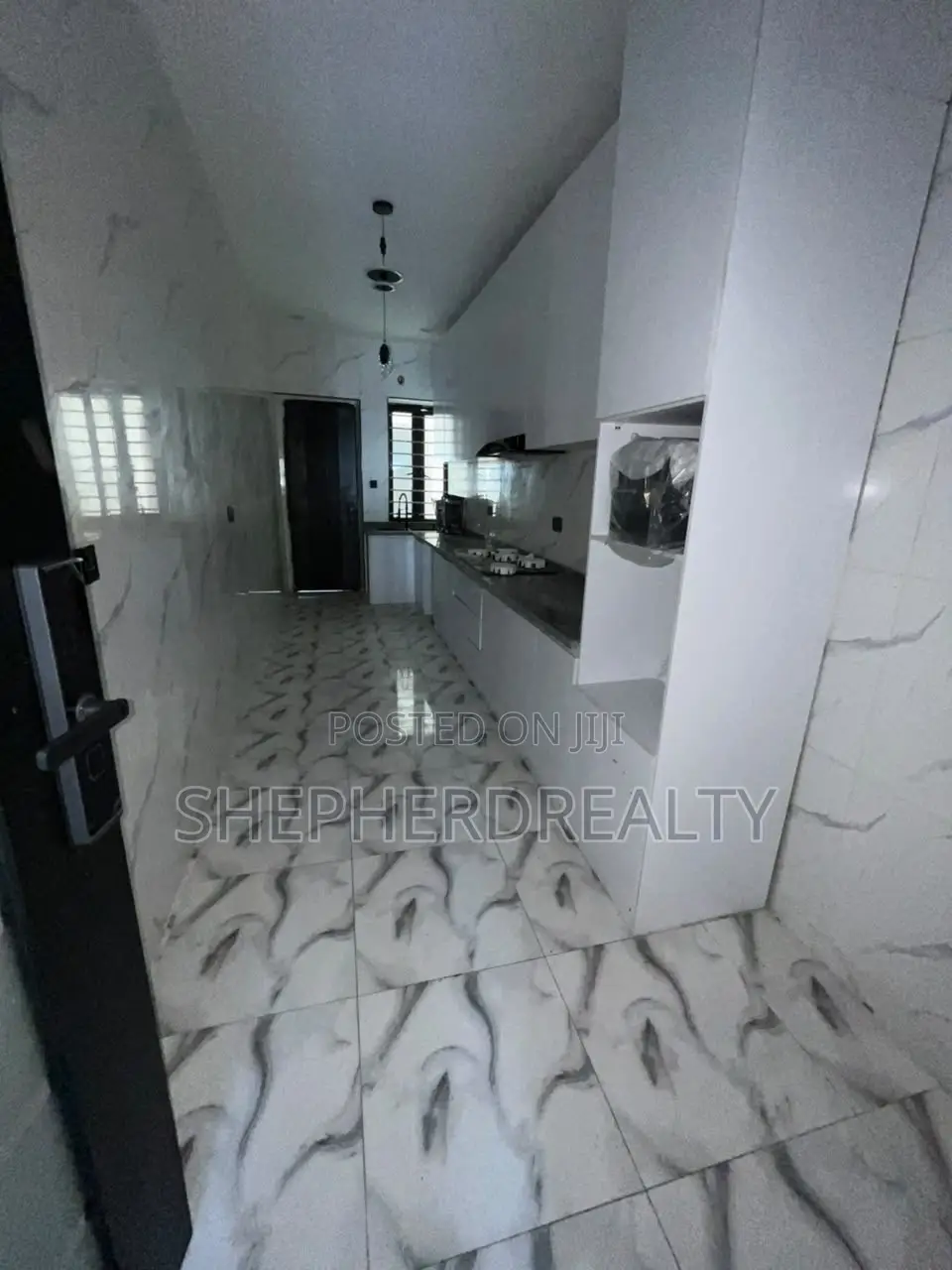 4bdrm Duplex in Ikota for sale