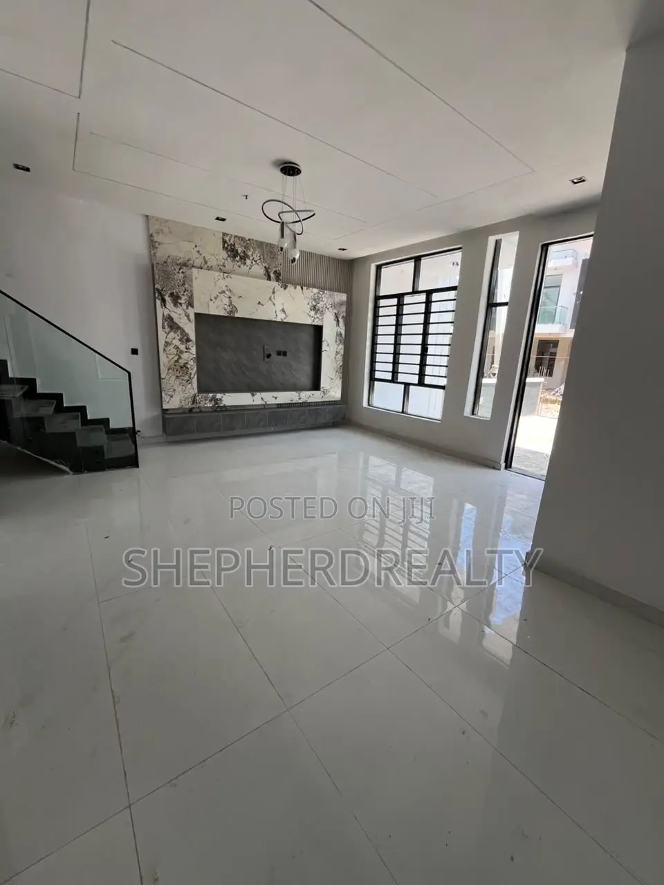 4bdrm Duplex in Ikota for sale