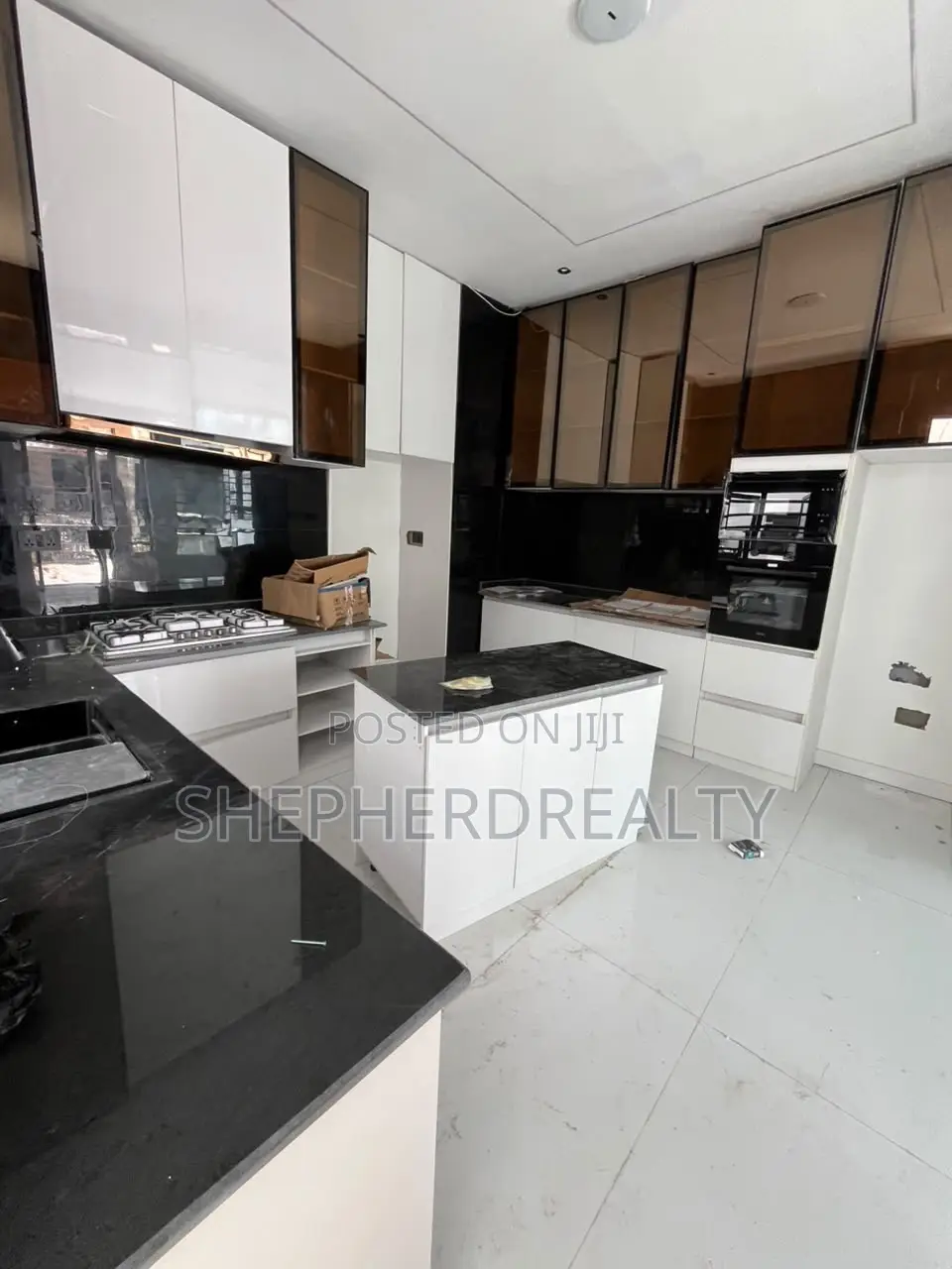 4bdrm Duplex in Ikota for sale