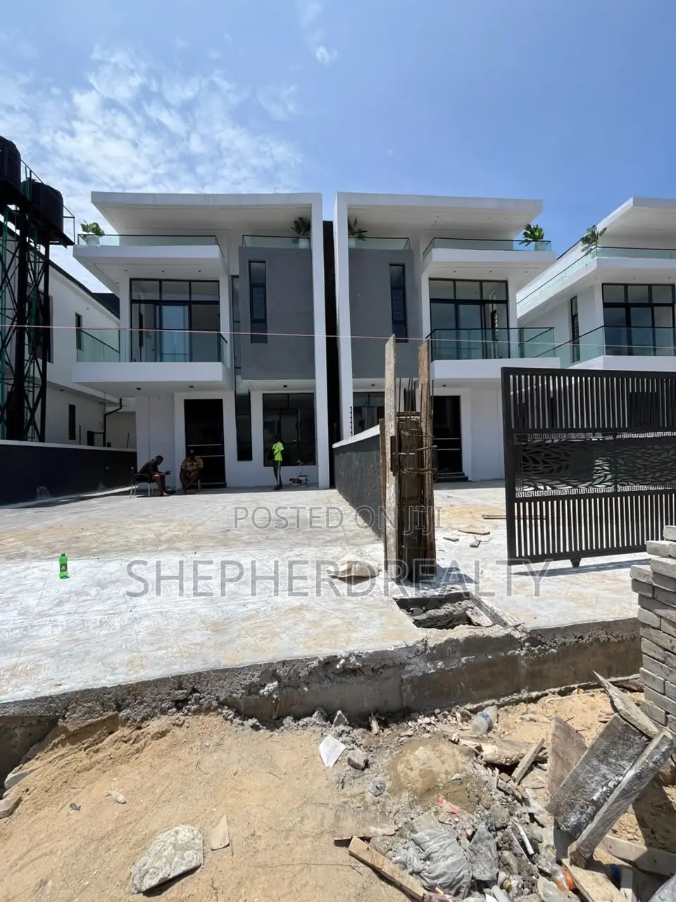 4bdrm Duplex in Ikota for sale