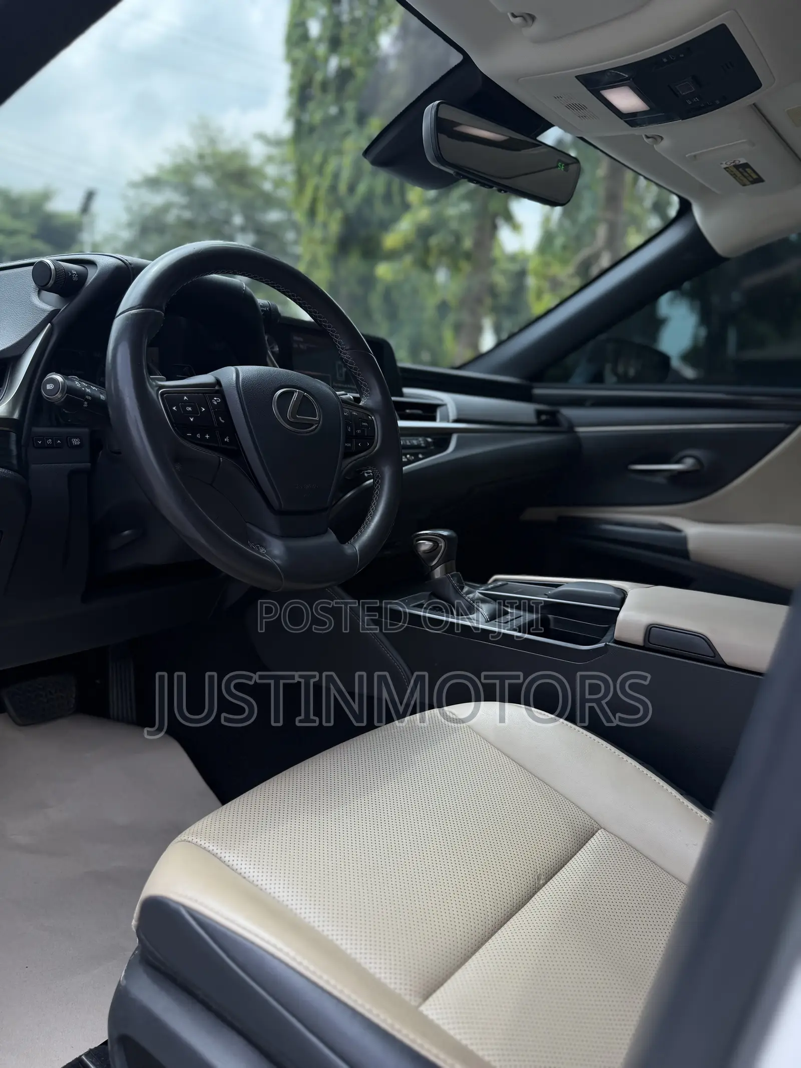 Lexus ES 350 FWD 2019 White