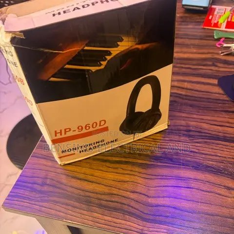 HP-960b Monitoring Headphone