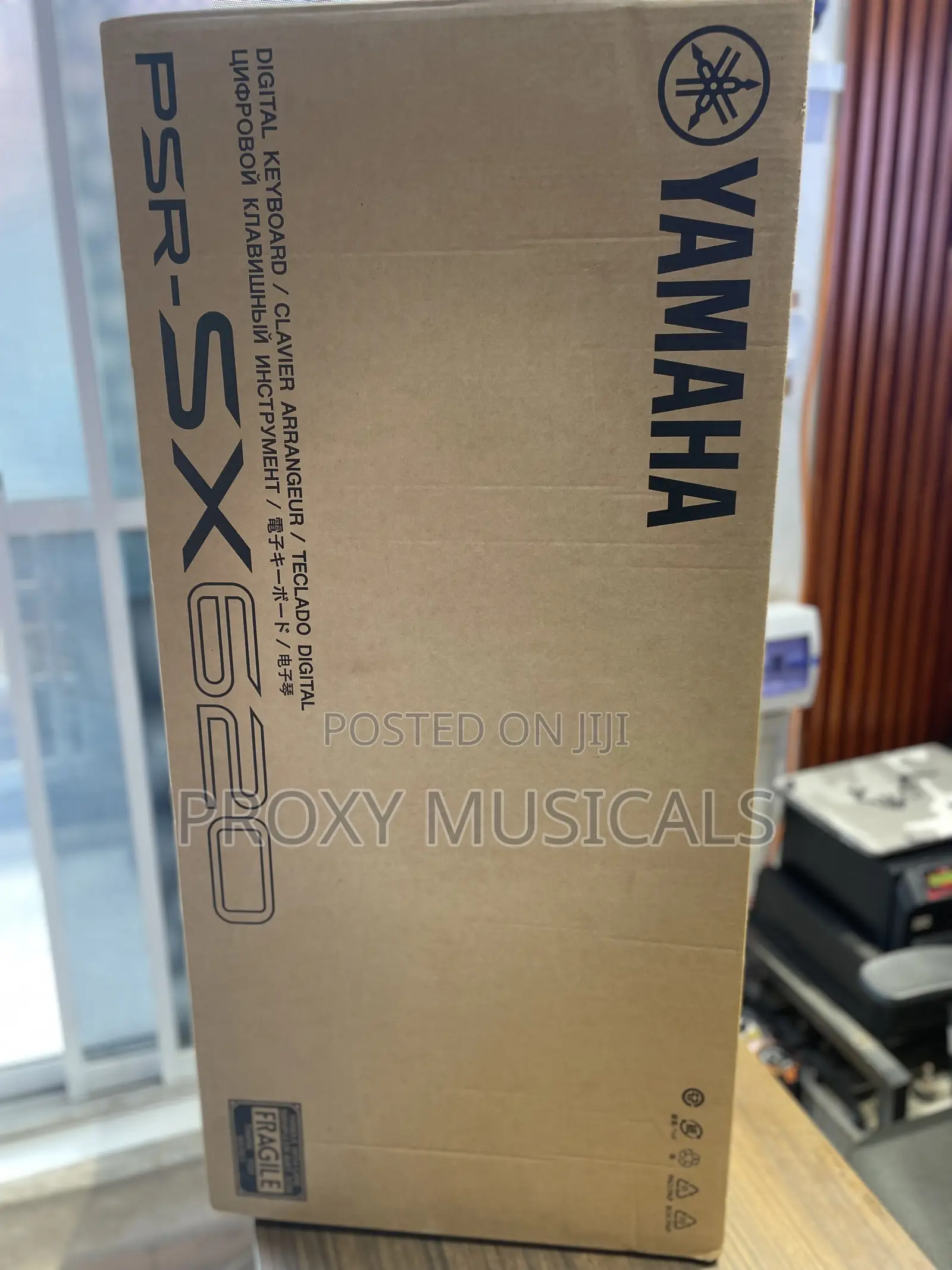PSR-SX620 Professional 61-Keys Yamaha Keyboard