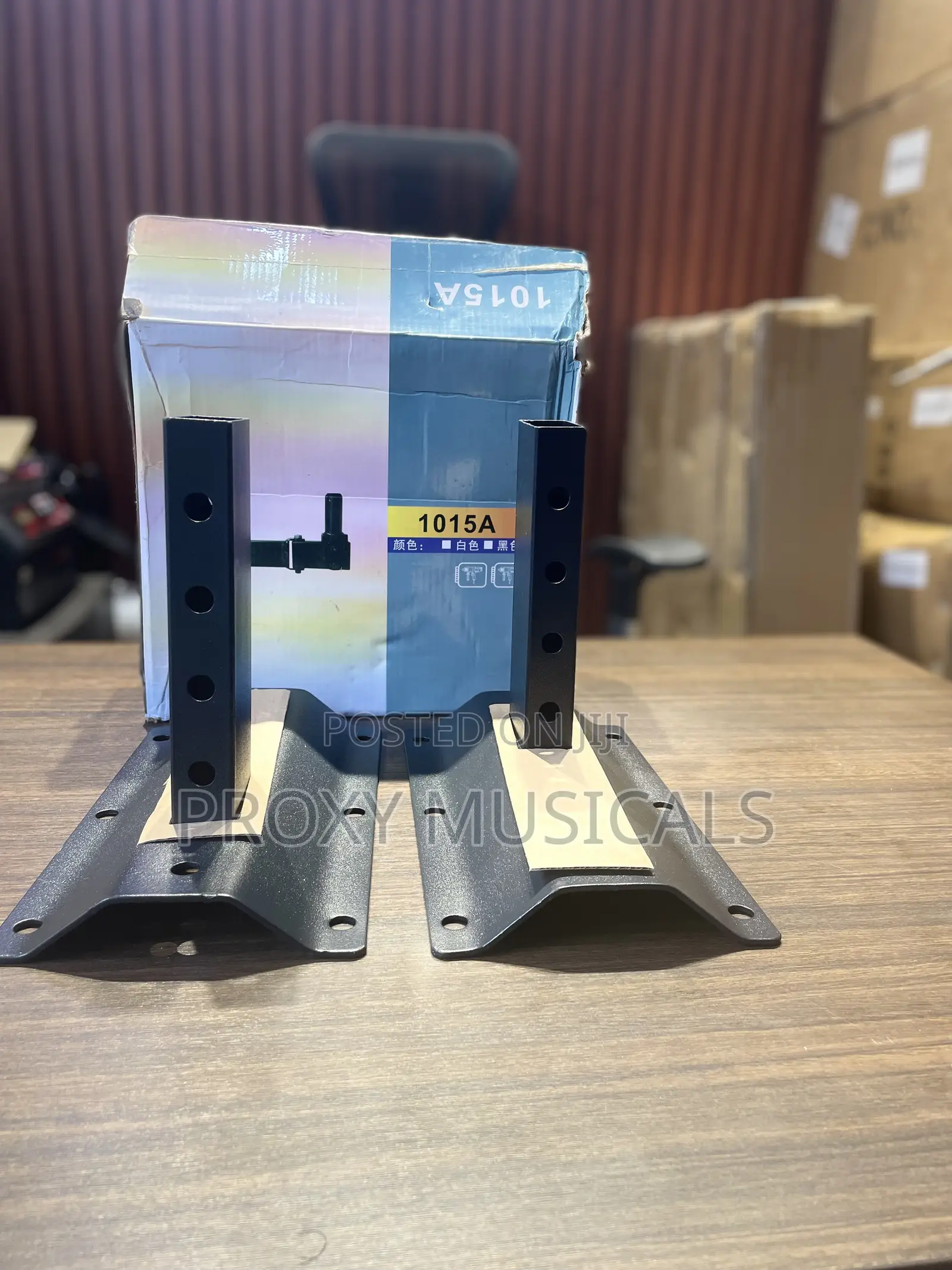 Heavy-Duty Universal Speaker Wall Mount Bracket / Hanger