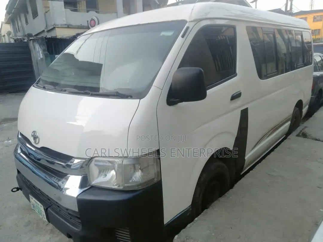 Toyota HiAce 2012 White