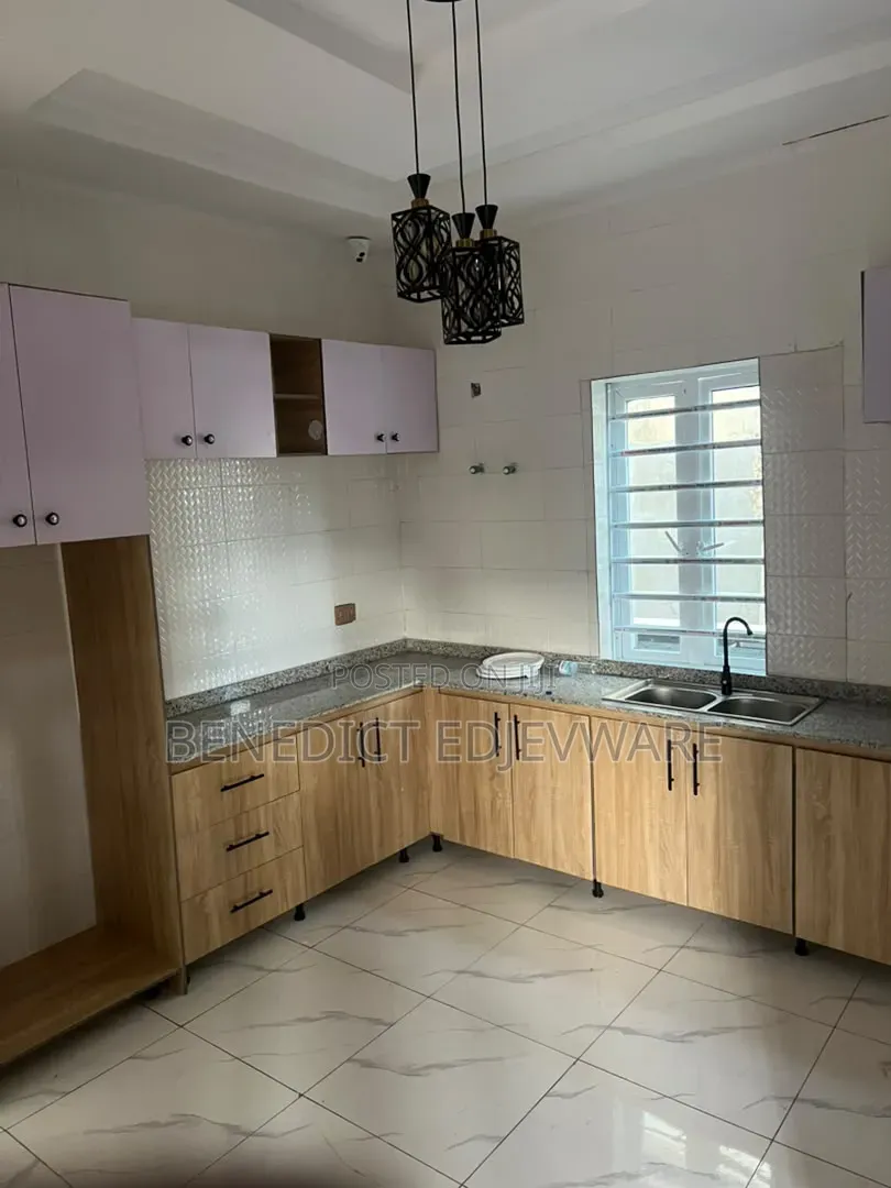 3bdrm Bungalow in Peak Park Phase 2, Awoyaya for rent