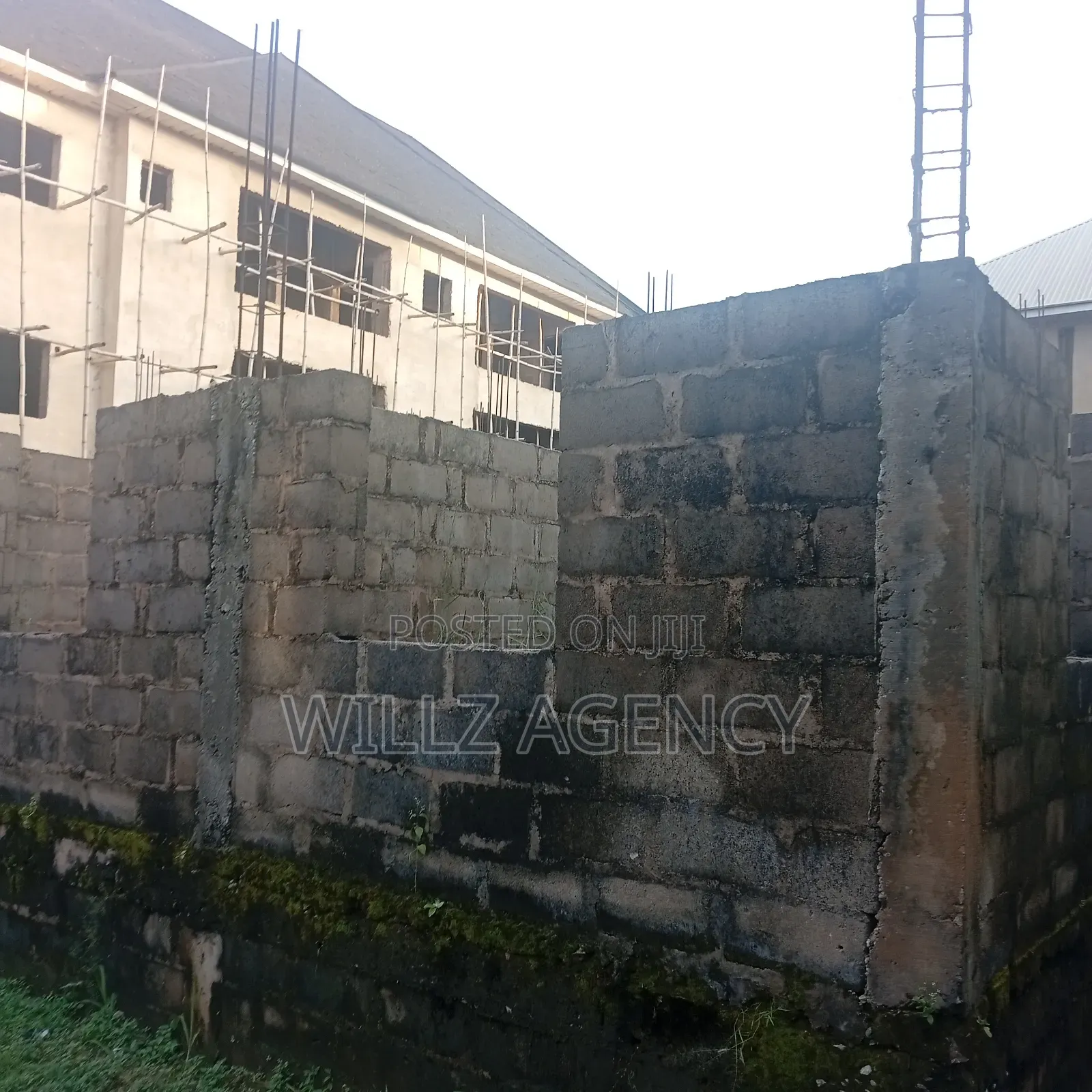Distress Sale of Land With Uncompleted 6flats Structure