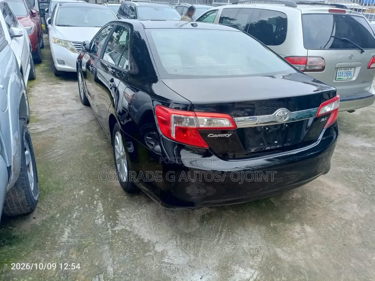 Toyota Camry XLE 4dr Sedan (2.5L 4cyl 6A) 2013 Black