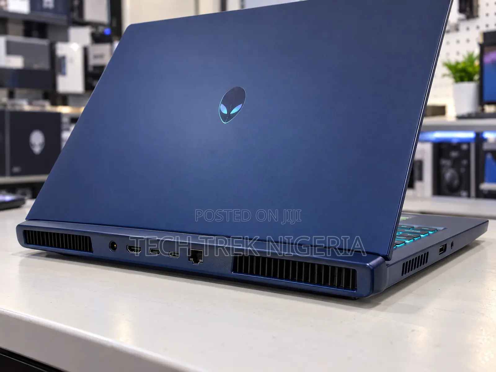 New Laptop Dell Alienware Aurora 16 32GB Intel Core Ultra 9 SSD 2T