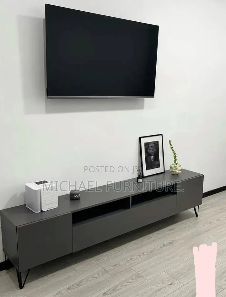 Checked  (6ft) TV Stand