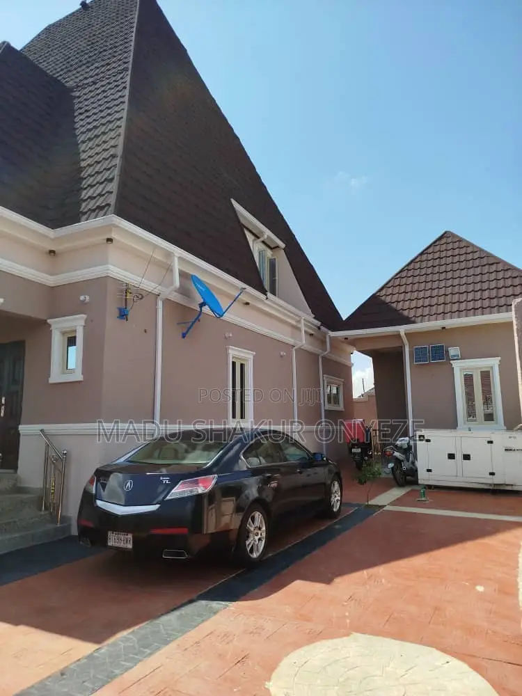 Furnished 5bdrm Duplex in Efab Estate, Bunkoro for sale