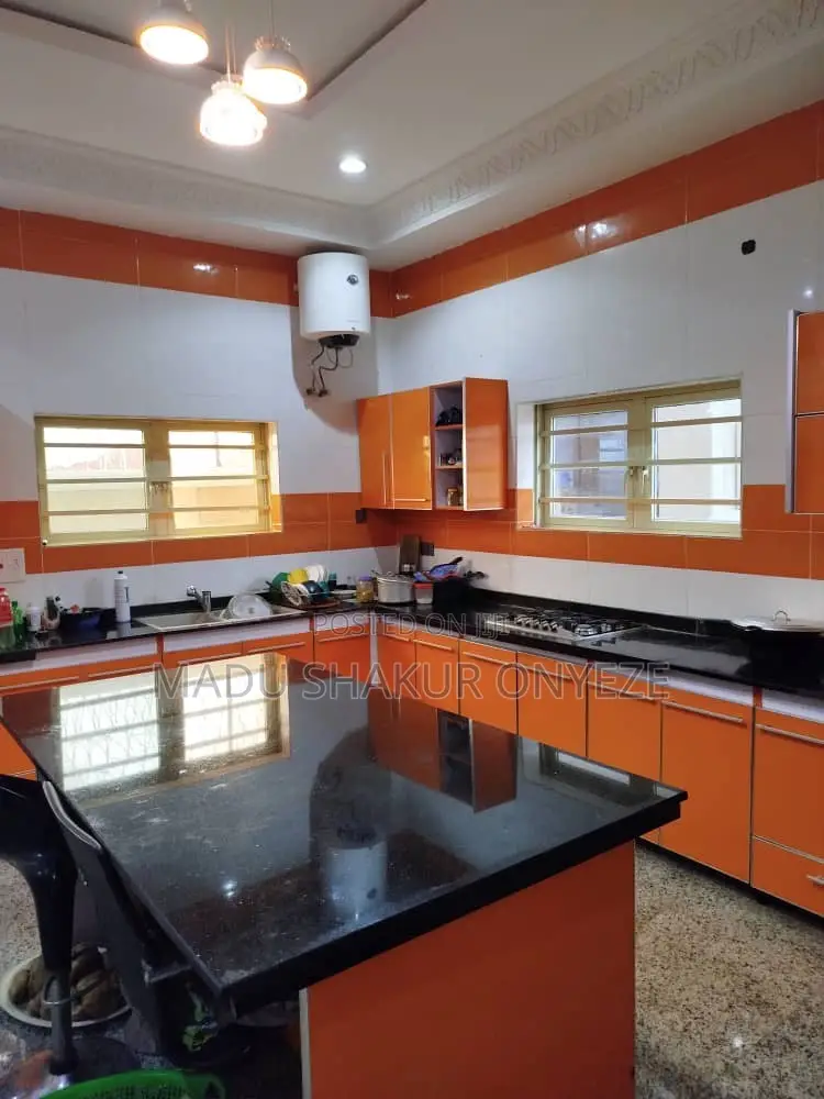 Furnished 5bdrm Duplex in Efab Estate, Bunkoro for sale
