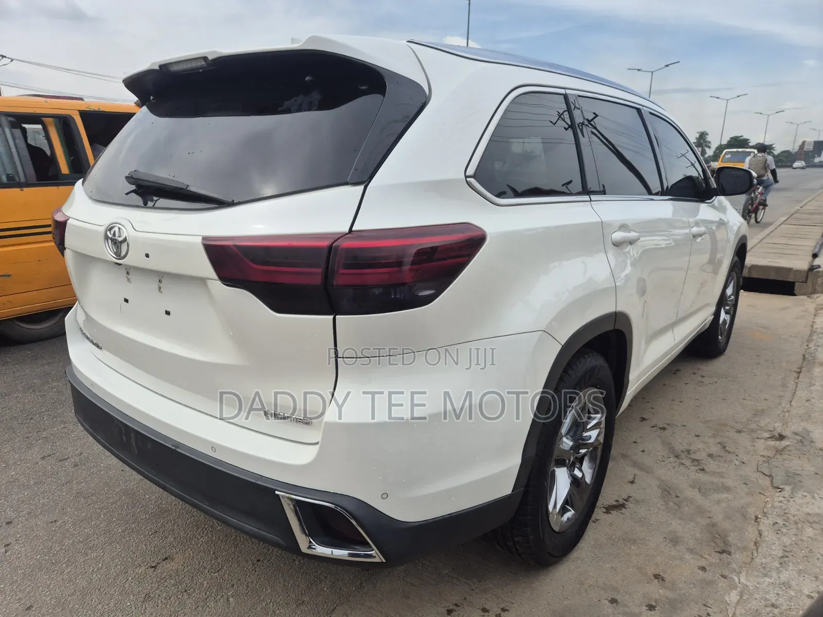 Toyota Highlander Limited Platinum 4x4 V6 (3.5L 6cyl 8A) 2018 Off white