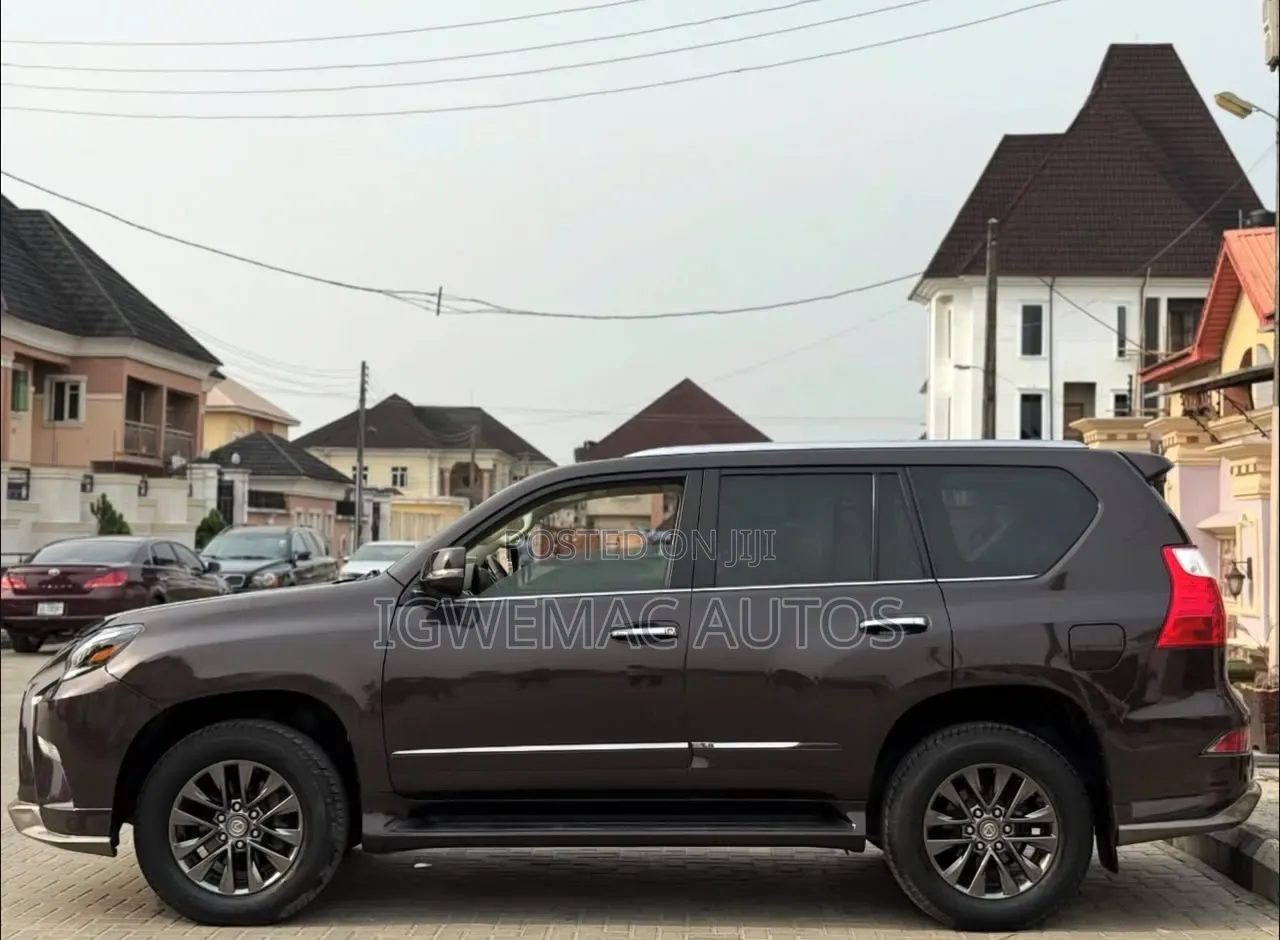 Lexus GX 460 Base 2015 Brown