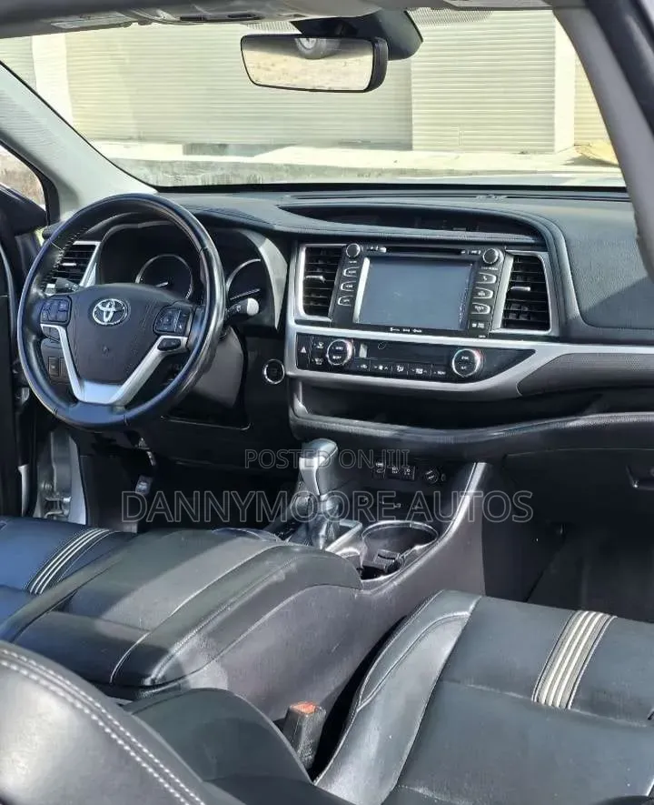 Toyota Highlander Limited Platinum 2019 White