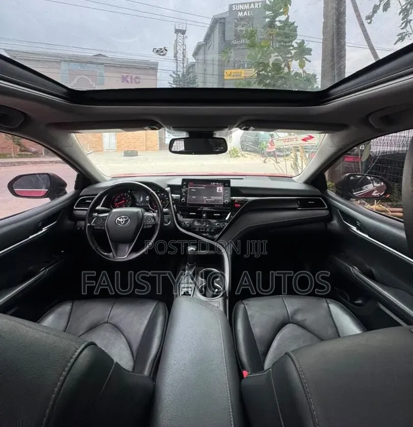 Toyota Camry XSE 2021 Red