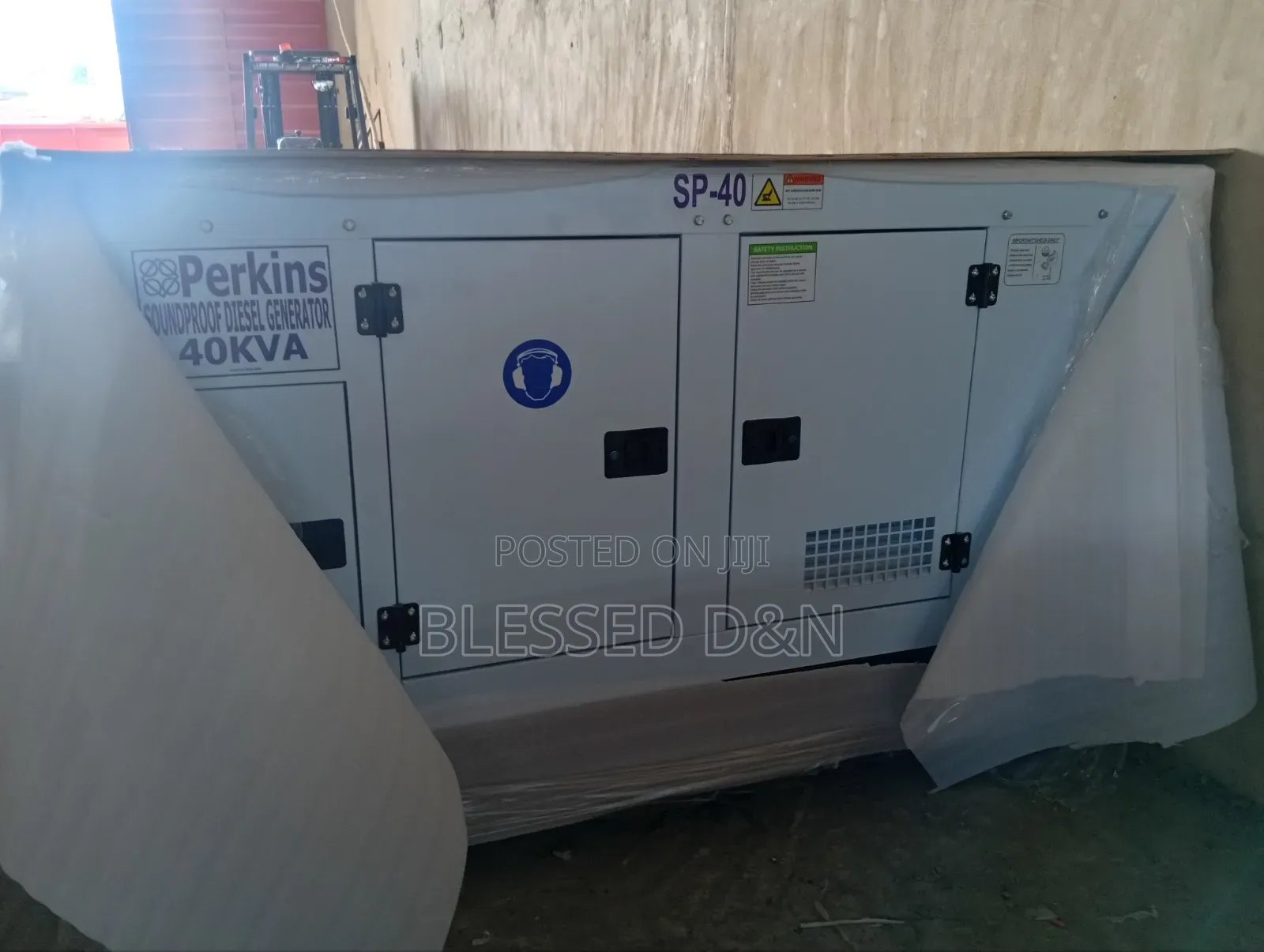 40kva Perkins Soundproof Diesel Generator