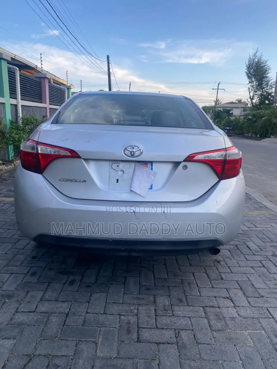 Toyota Corolla LE 4dr Sedan (1.8L 4cyl CVT) 2015 Silver