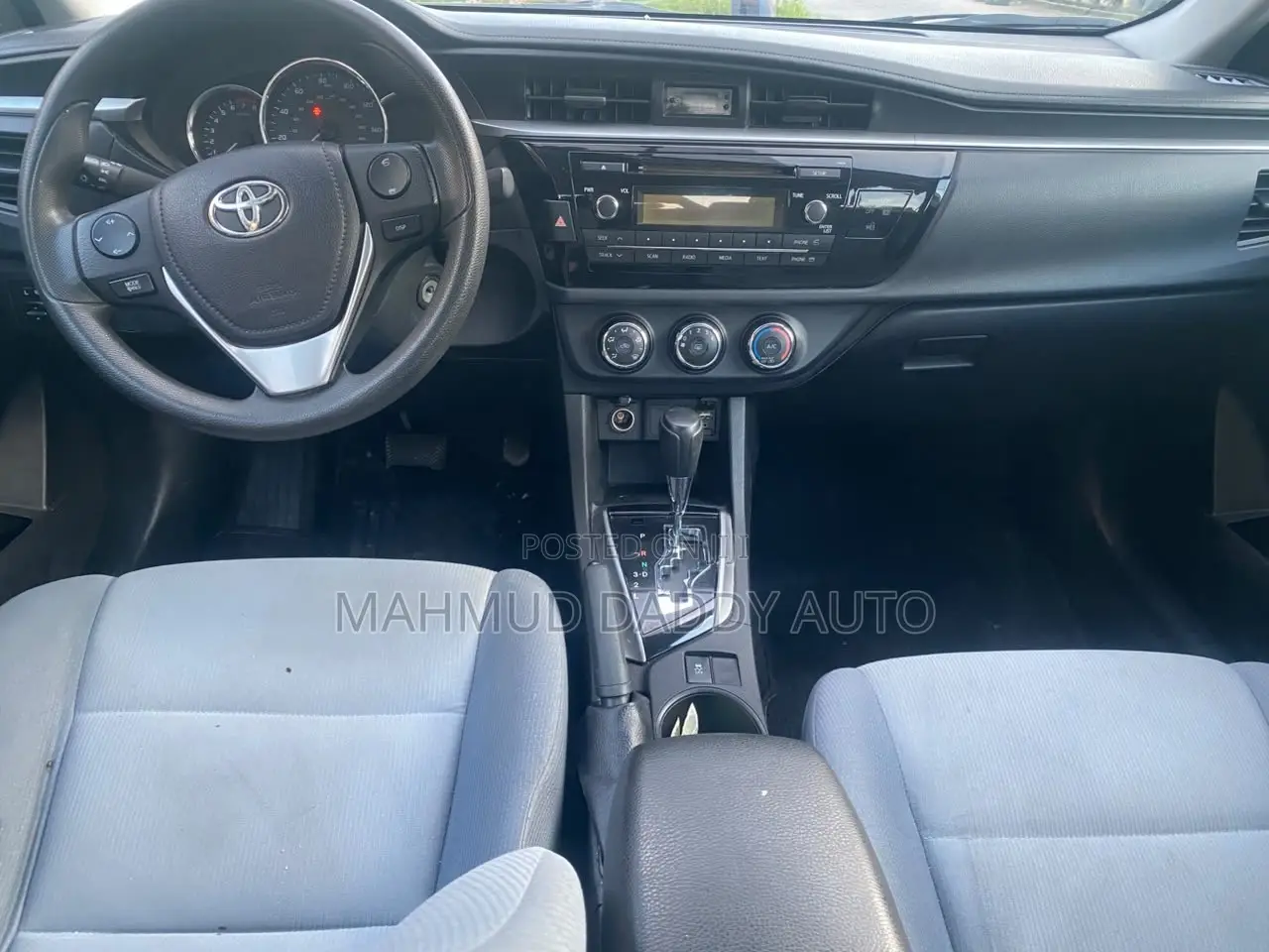 Toyota Corolla LE 4dr Sedan (1.8L 4cyl CVT) 2015 Silver