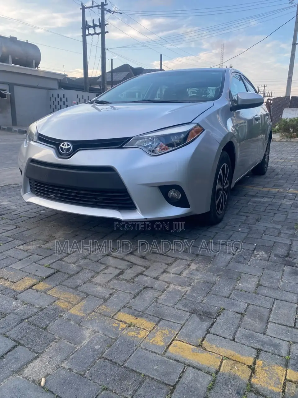Toyota Corolla LE 4dr Sedan (1.8L 4cyl CVT) 2015 Silver