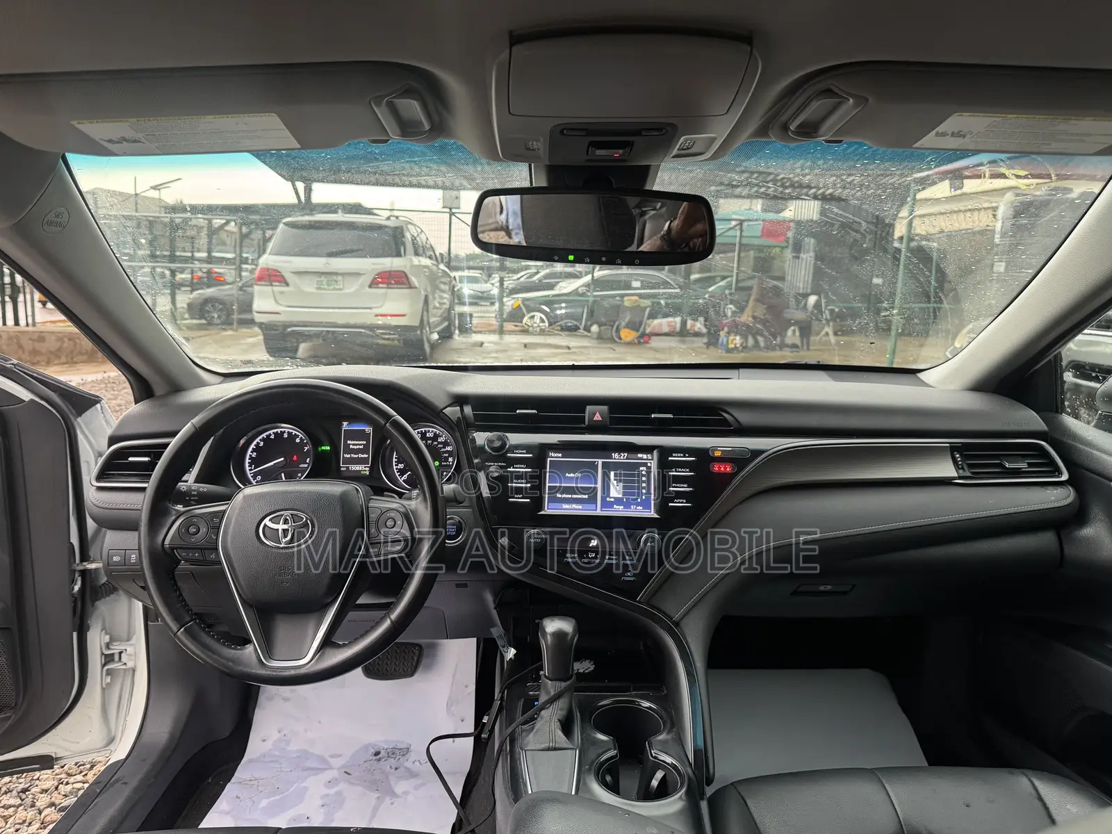 Toyota Camry SE (2.5L 4cyl 8A) 2019 White