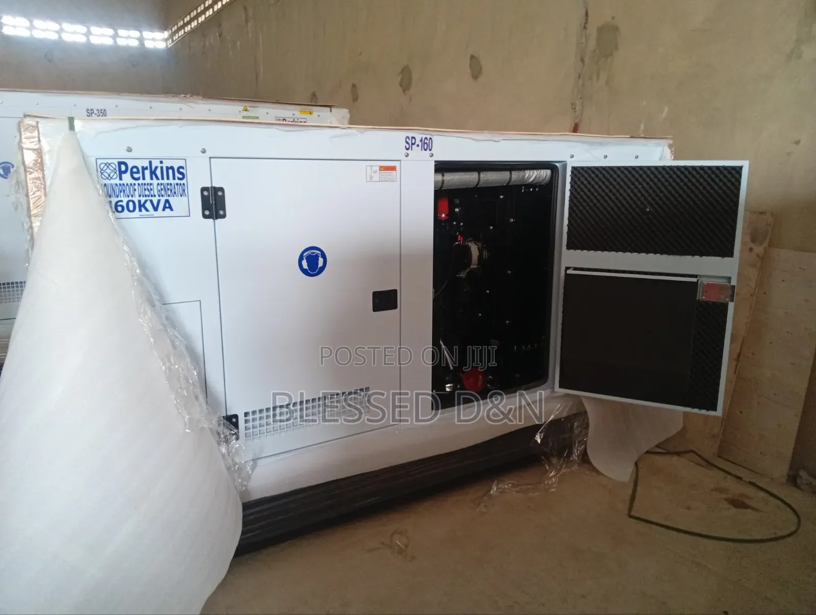 160kva 100% Copper Coil Perkins Soundproof Diesel