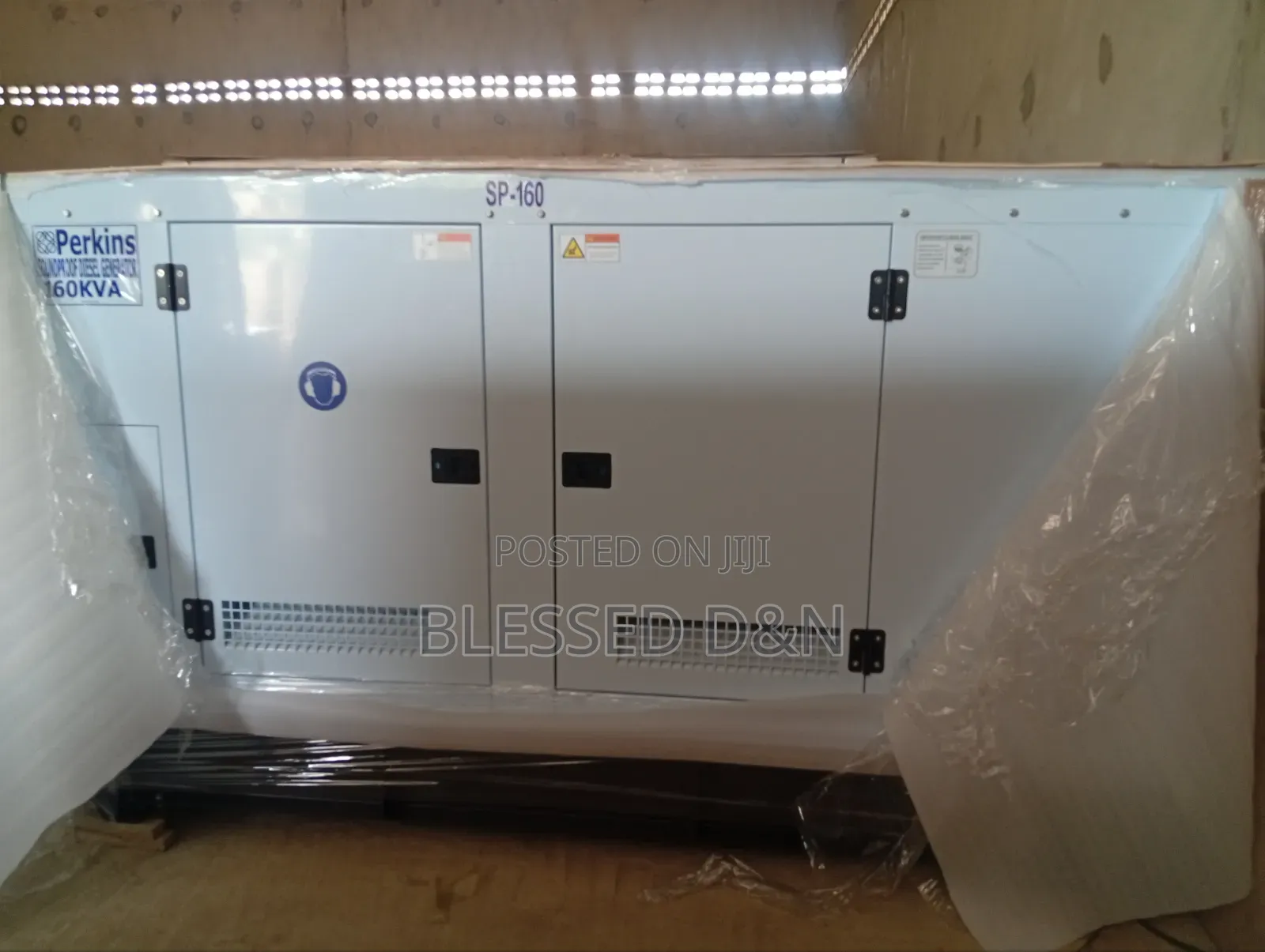 160kva Heavy Duty Perkins Soundproof Diesel Generator