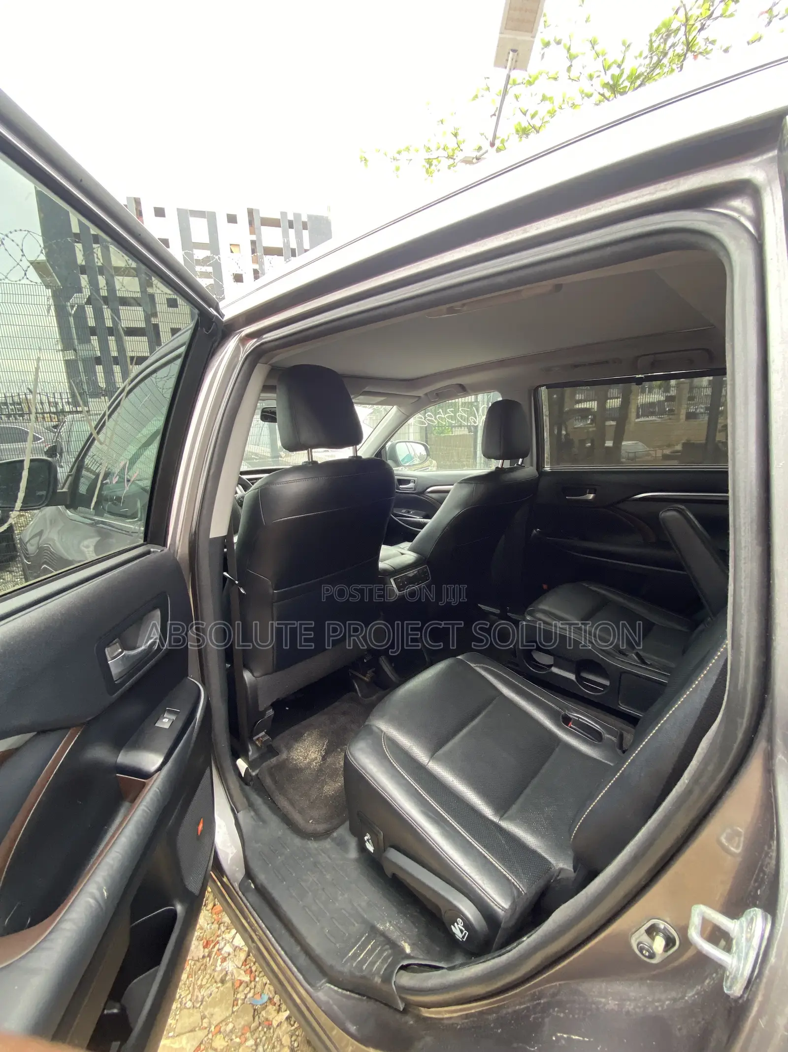 Toyota Highlander LE 4x2 (2.7L 4cyl 6A) 2017 Gray