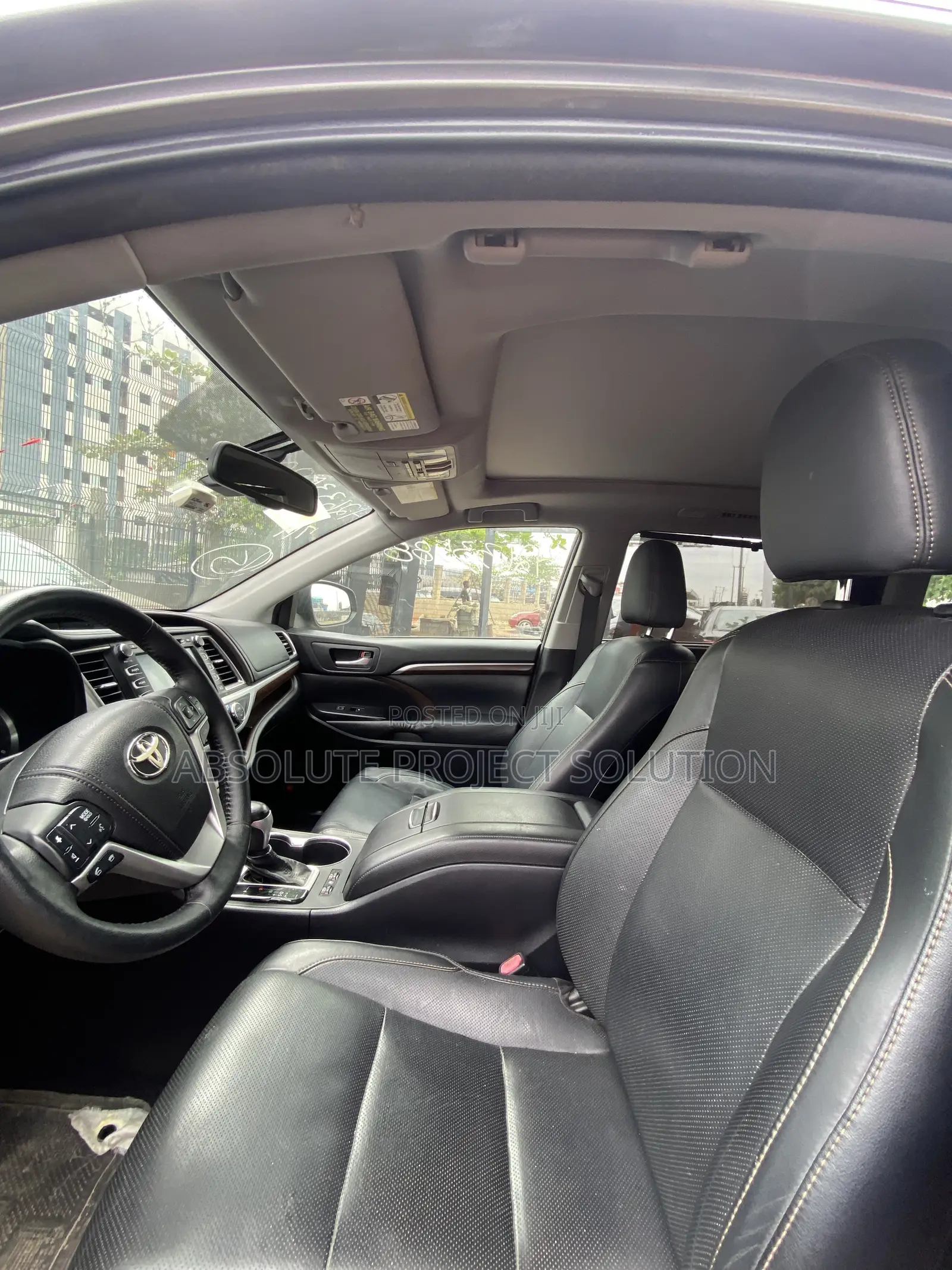 Toyota Highlander LE 4x2 (2.7L 4cyl 6A) 2017 Gray